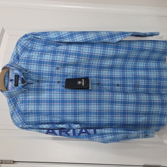 Ariat Pro Series Hogan Classic Fit Long Sleeve Button Up NWT, Small - Picture 2 of 11